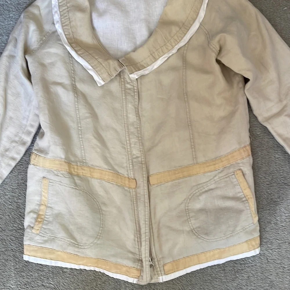 Neesh by D.A.R. 100% Linen little jacket size M